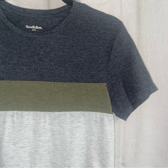Goodfellow@co Mens Small Tee - Gray and Olive Green, Standard Fit - Picture 2 of 8